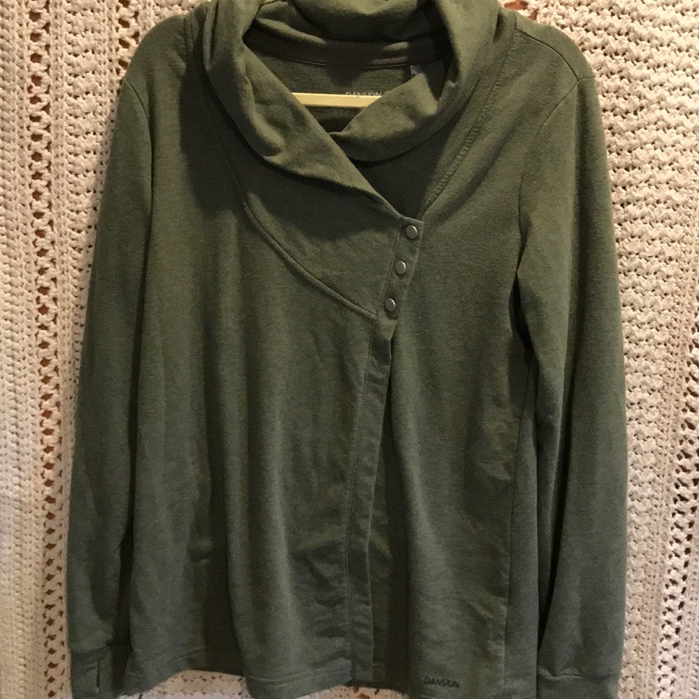 running sweater with thumb holes